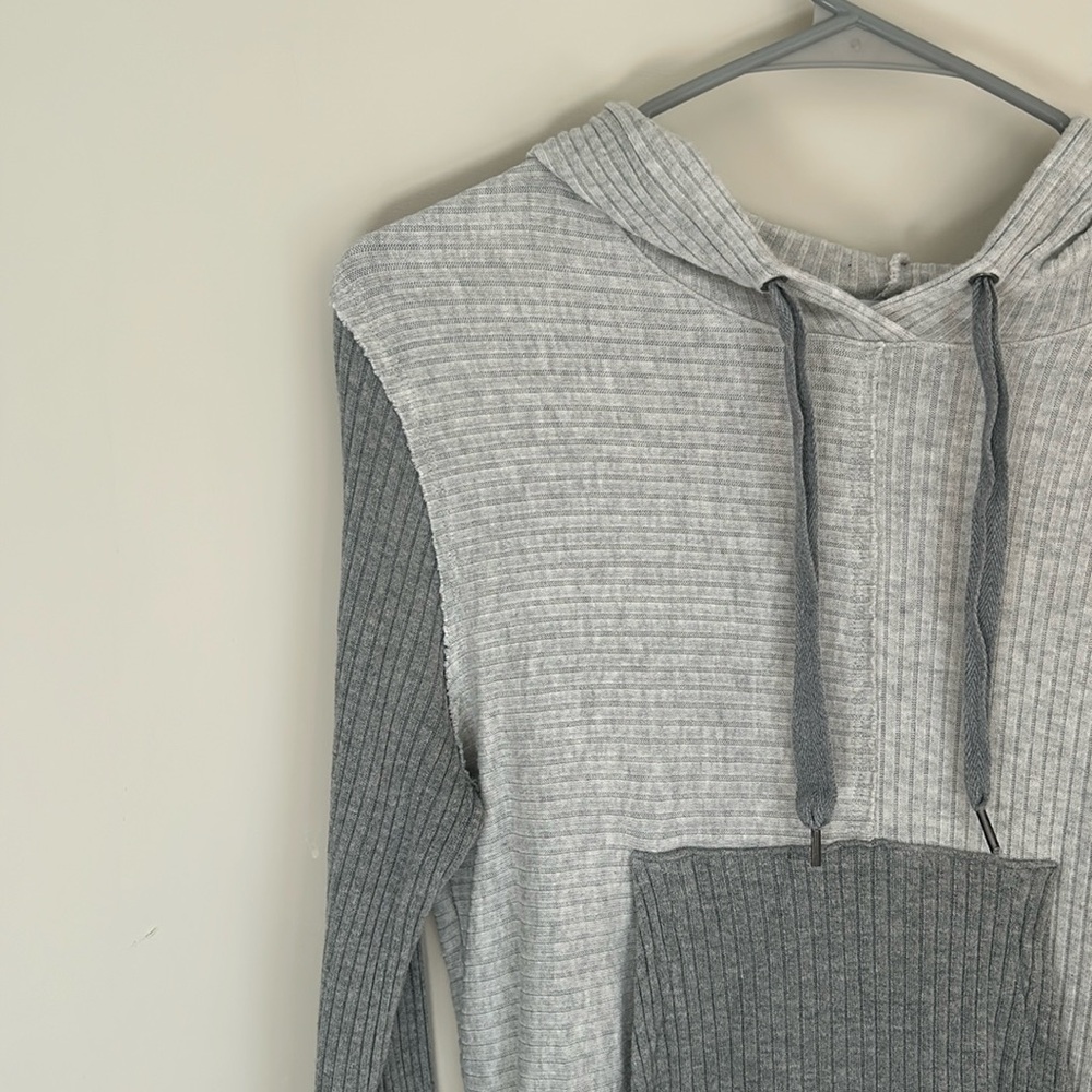 SPLENDID color block sweater sweatshirt